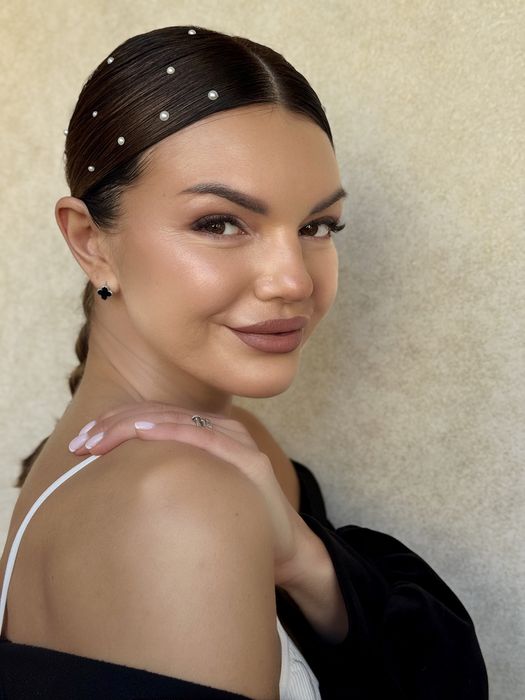 Макіяж зачіска візажист