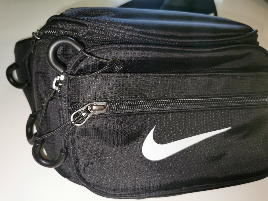 Saszetka Nike. Torebka, Nerka 5 kieszeni na suwak