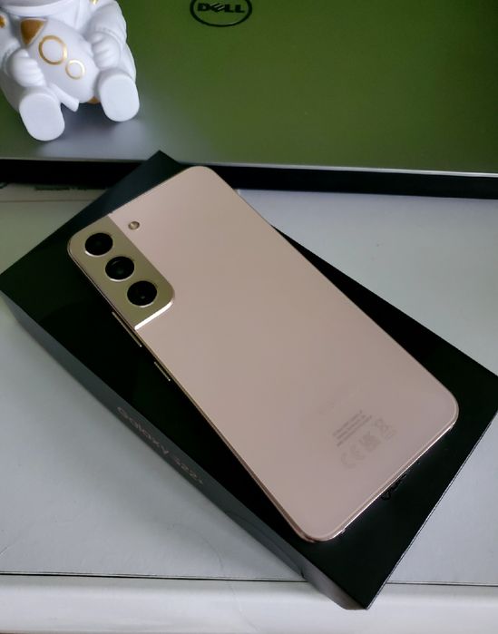 Samsung Galaxy S22 Gold