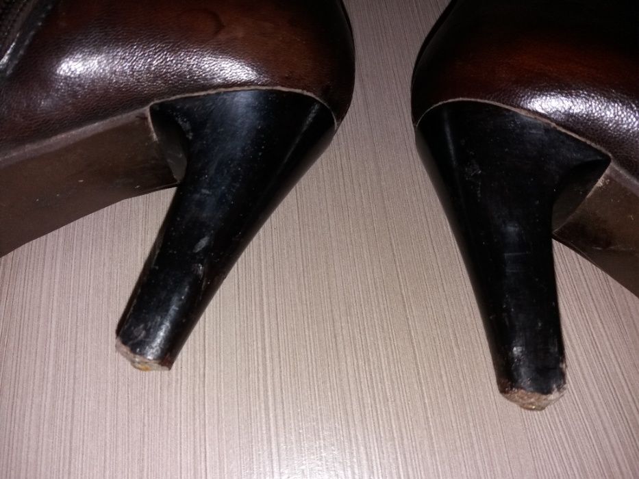 Sprzedam buty eleganckie DAMSKIE KOZACZKI SKÓRZANE BRĄZOWE, rozm. 37