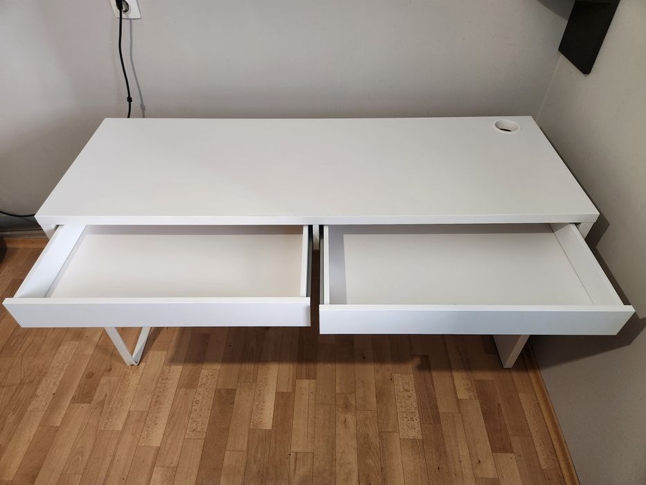 Стіл Ikea Micke білий