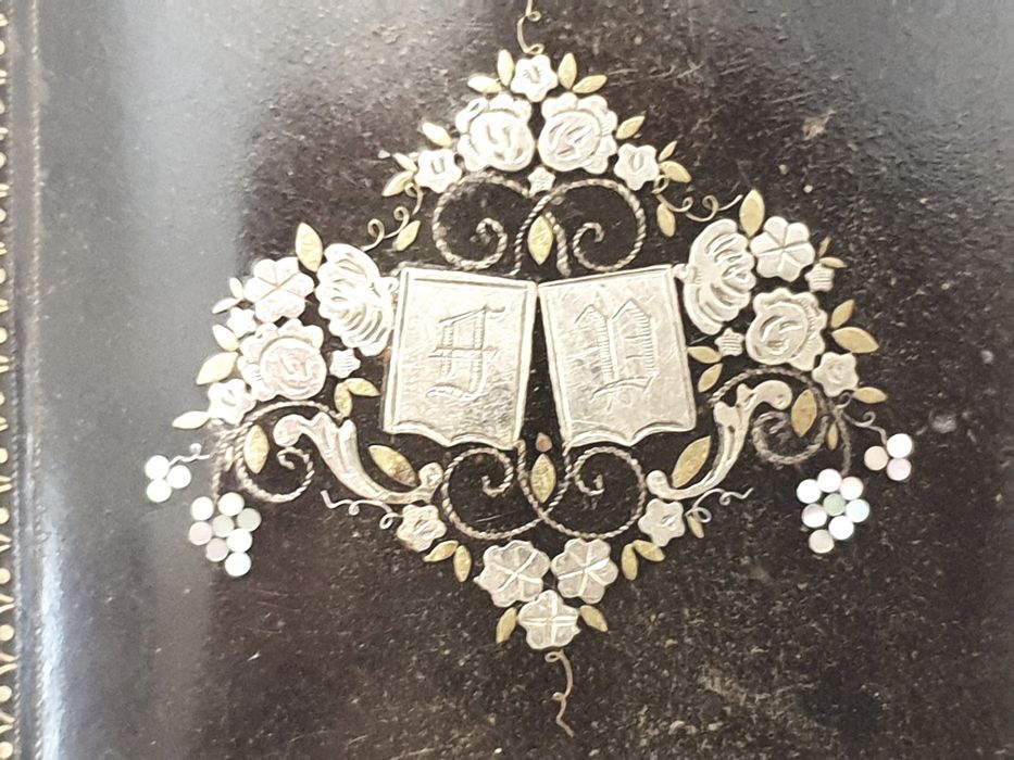 Para restauro: magnífico antigo estojo para charutos com embutidos