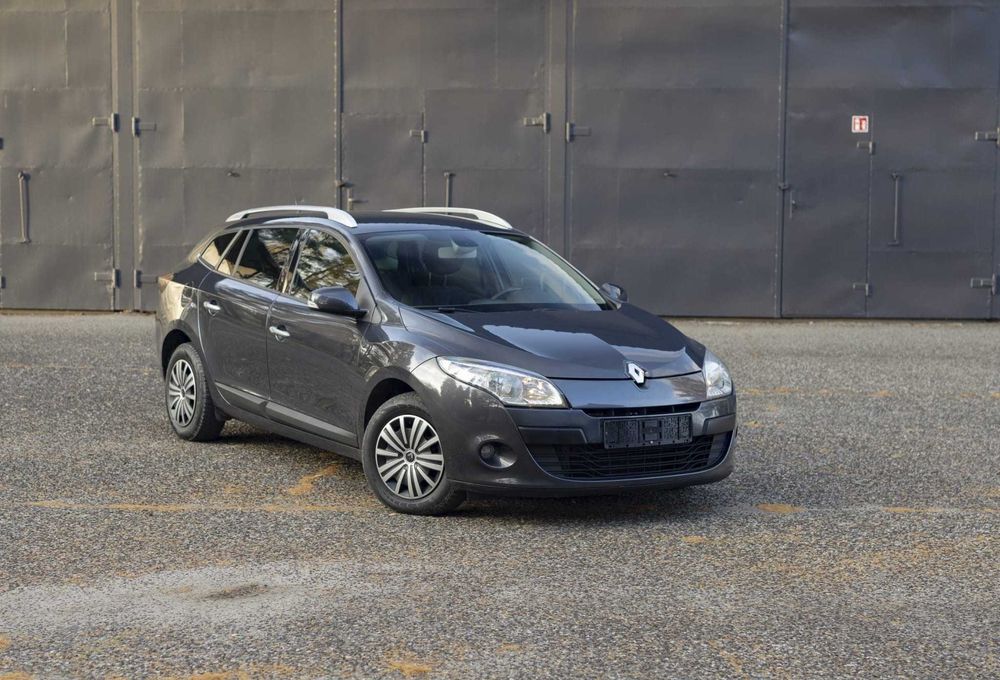 Renault Megane 1.6 benzyna, niski przebieg, keyless, klimatronik, pdc