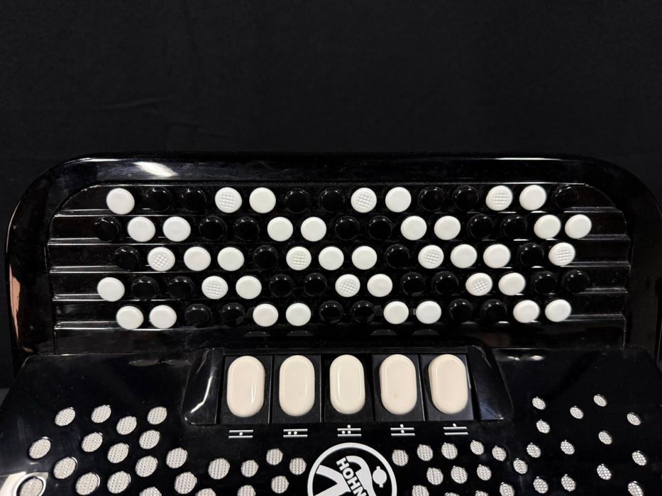 Acordeão HOHNER NOVA III 96 Baixos