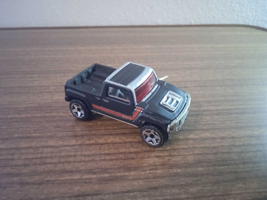 Hot Wheels Hummer H3T TM GM