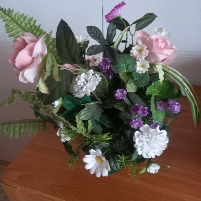 Искусственные цветы Букет роз в корзинке в ид.сост.,Харьков