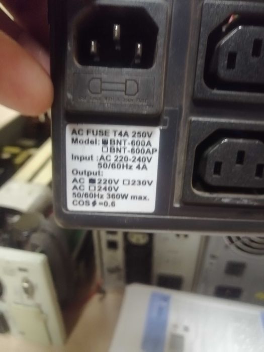ДБЖ-інвертор (ИБП) Powercom BNT-600A та WAR-600A
