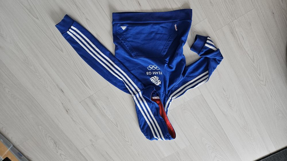 Niebieska bluza nike adidas 128 122