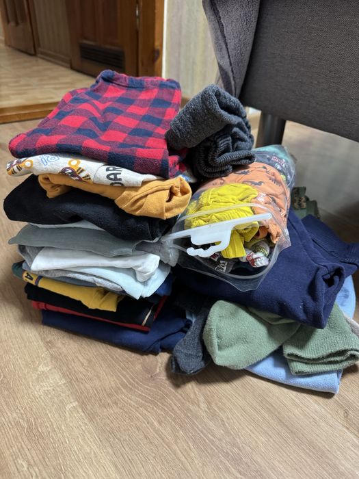 Віддам пакет речей для хлопчика 3 років