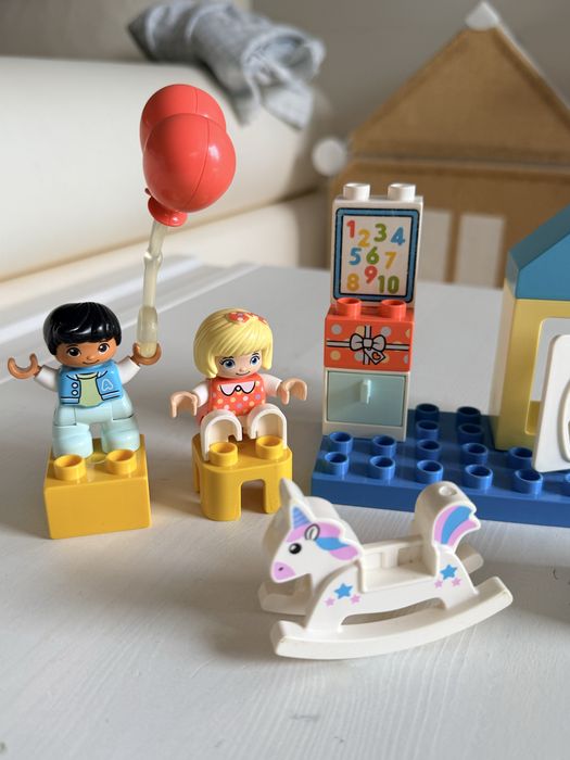 Set LEGO Duplo com temática de escola