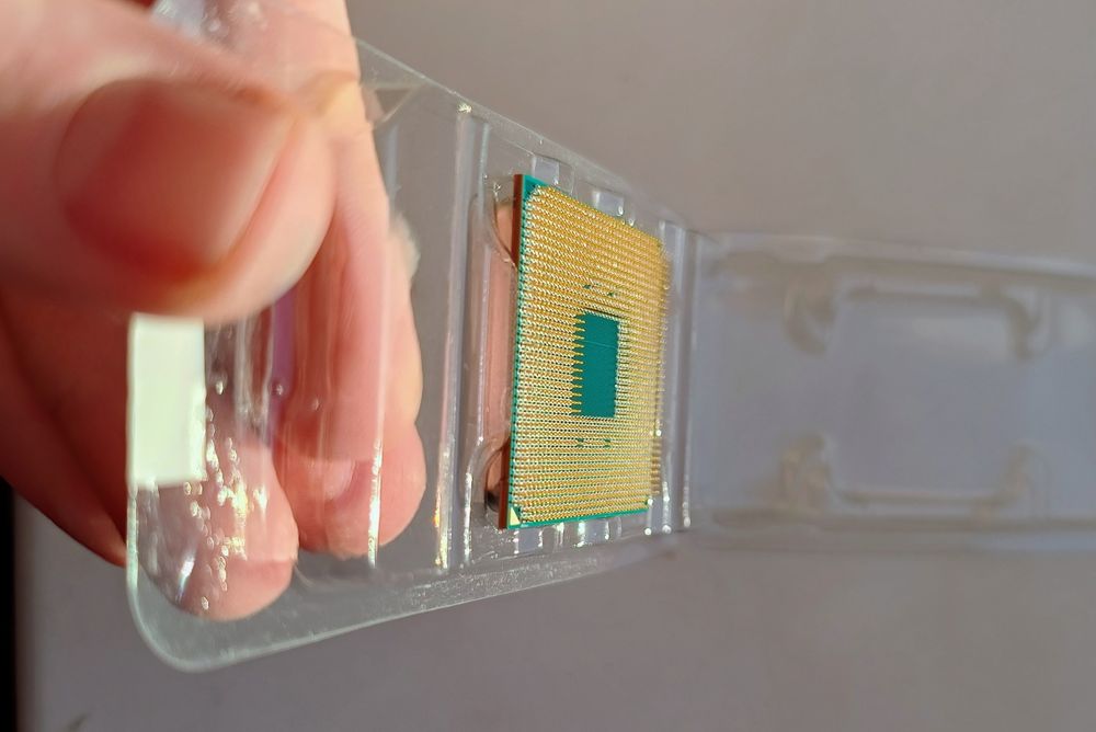 AMD Ryzen7 5800x б/у