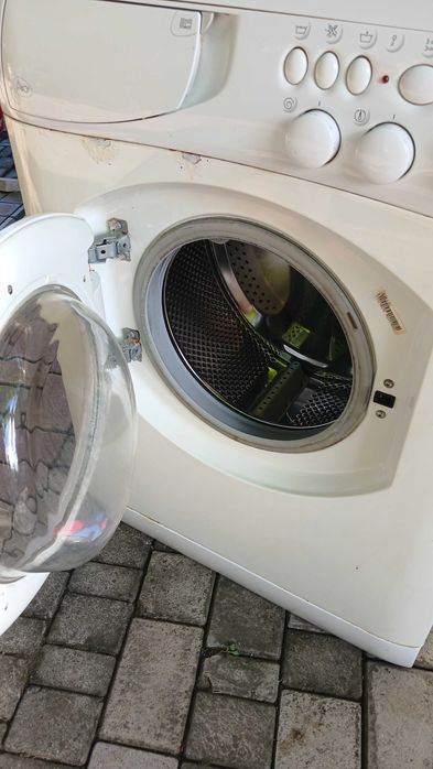 Пральна машинка Ariston