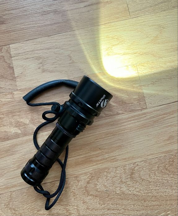 Latarka nurkowa do 50m