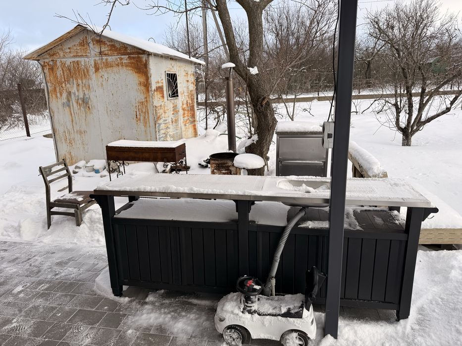 Дача в межах міста 3 километри від Яхт Клуб Січ, заміський будинок,