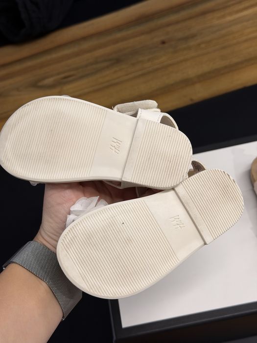 Сланці HM дитячі у ідеальному сатні стані розмір 20/21