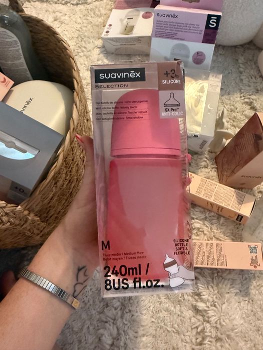 Kit completo com bomba de leite mãos livres Suavinex e bomba manual Medela