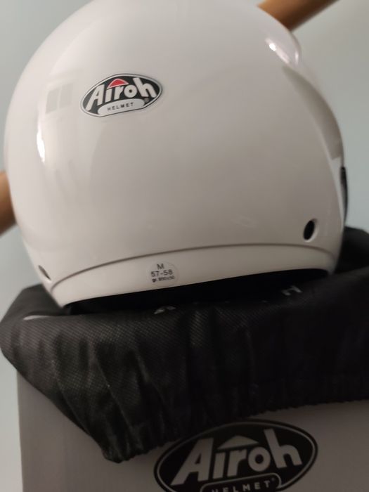 Capacete Airoh branco tamanho M