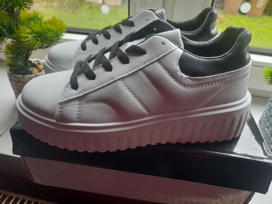 Nowe buty sportowe adidasy roz 39