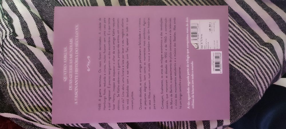 Vendo livro Novo