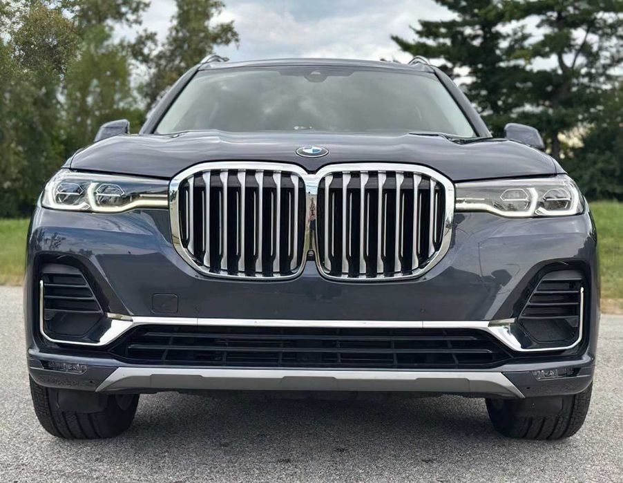 BMW X7      2021