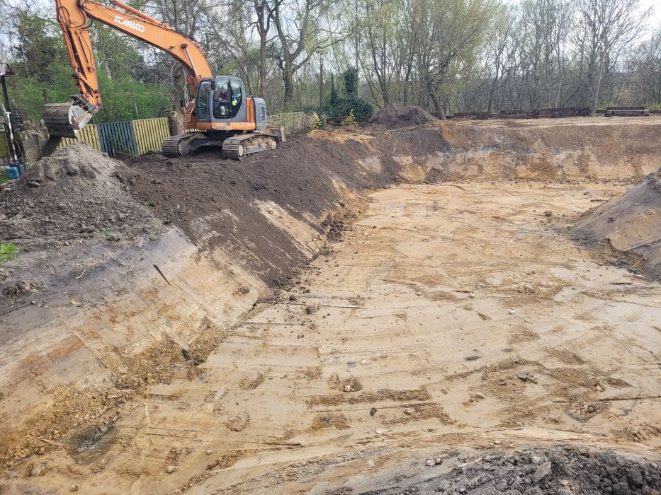 Uslugi koparko ładowarka  Koparka wywrotkamii