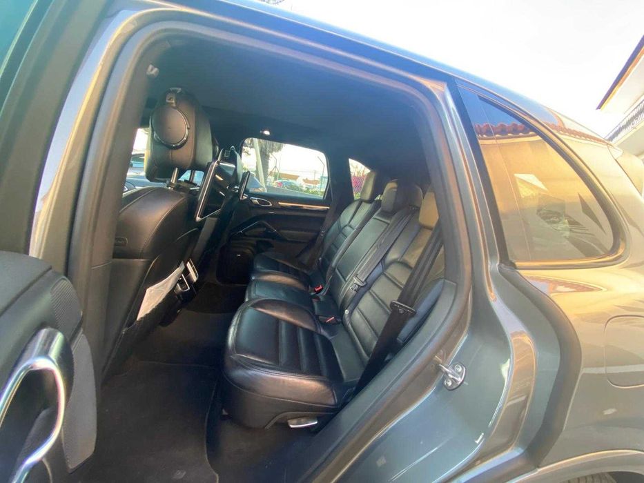 Porsche Cayenne S E-Hybrid