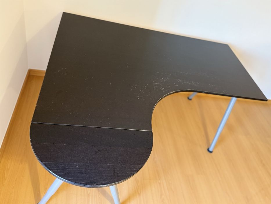 Secretária de Canto Ergonómica IKEA