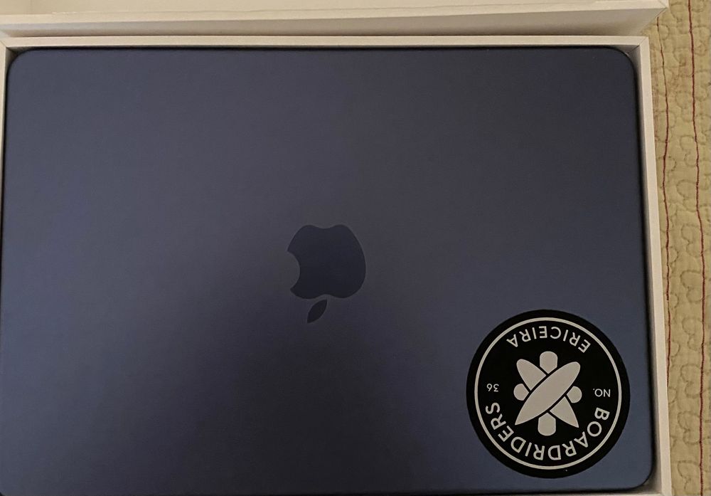 MacBook Neo 13 A16