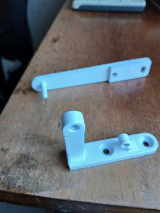 Петля  верхняя  и средняя  не хрупкая  Vestfrost Вестфрост усиленная