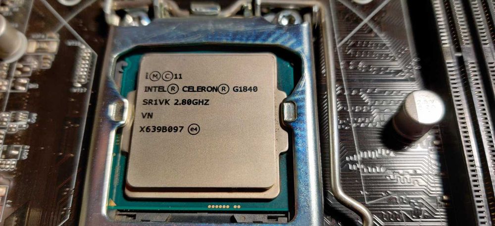 Материнская плата Asrock h81 PRO BTC R2.0 + G1840 + 4Gb DDR3x1333