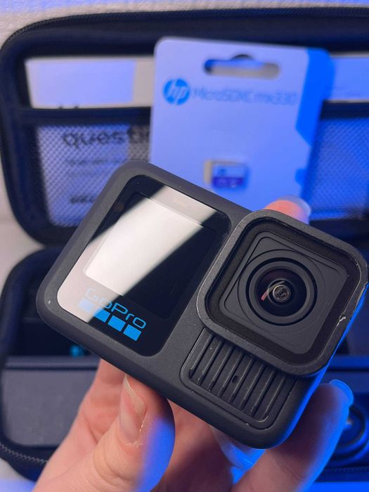 Екшн-камера GoPro Hero 13 в коробці