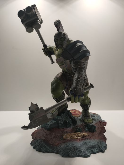 HOW TO SELL 4 NEW "Diamond Select" Figures64740315183361123