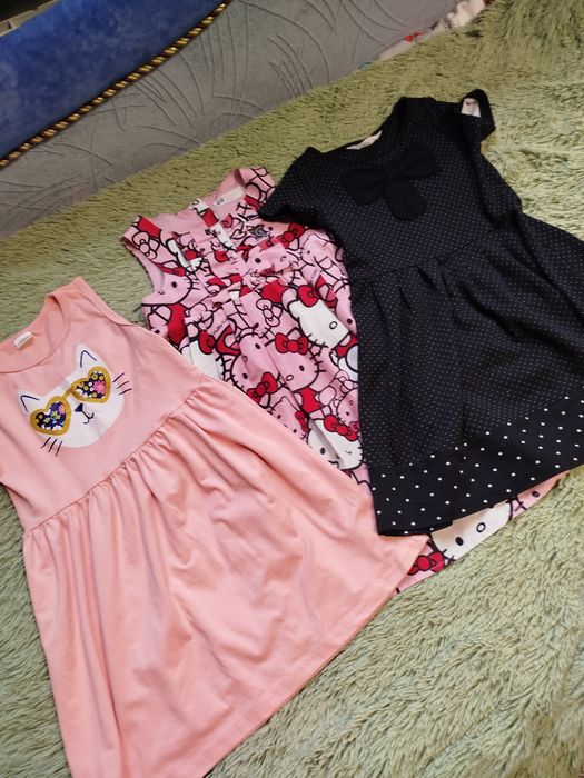 Сукні 104-110 ціна за всі