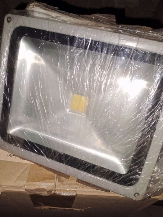 Прожектор светодиодный лед 10 Втт 20 Втт  30Втт  RGB