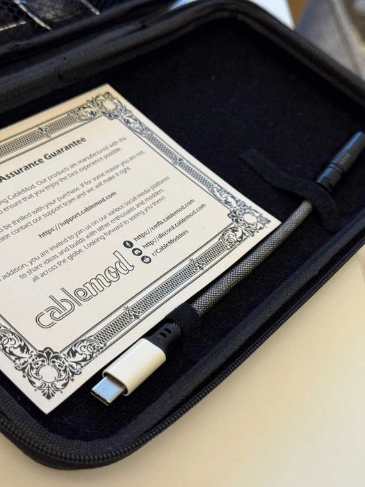 Kabel CableMod Custom Czarno-Bialy Aviator USB-C Na zamówienie Premium