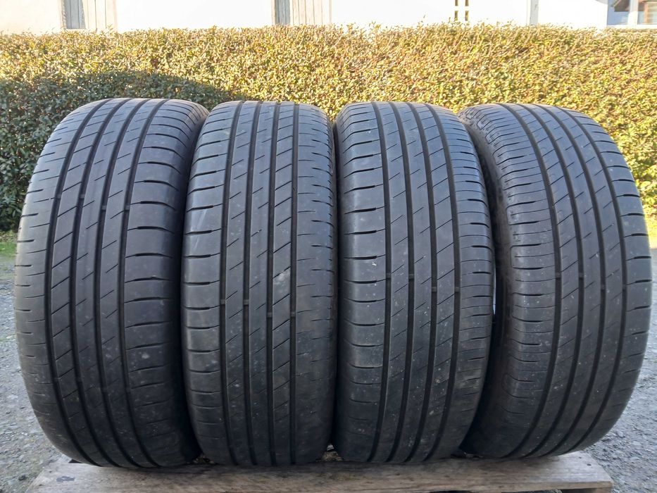 Opony 215/55/18 Goodyear bieżnik 6,5mm i 5mm 22 rok F-VAT