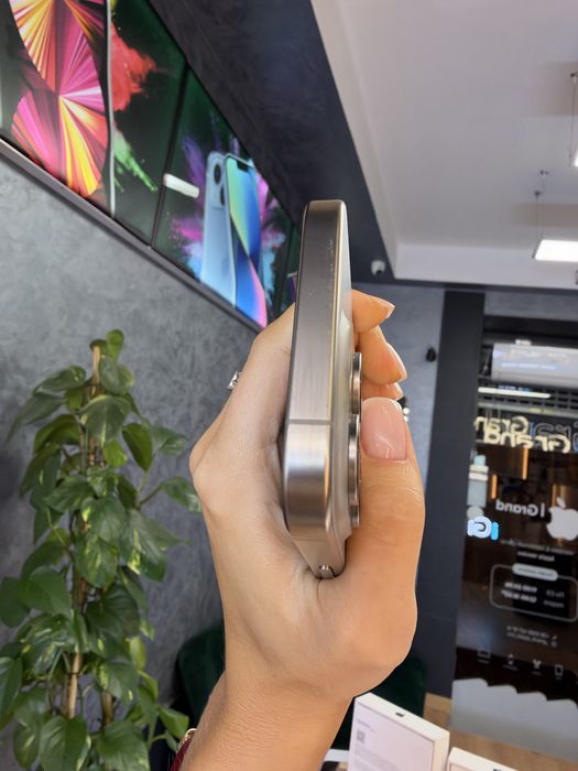 Used IPHONE 16Pro 256 Natural Titanium Neverlock Костюшка,5 igrand
