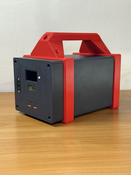 Аккумулятор 12 вольт,офисный повербанк.на 700 ват.