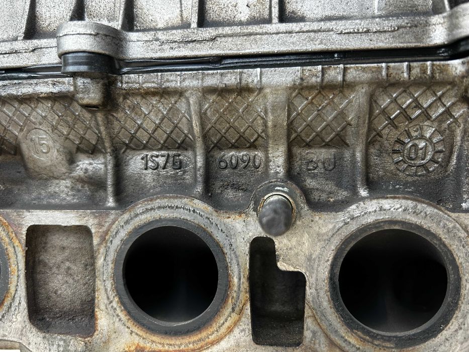 головка блока Ford Mondeo MK3 2002-2006 2.0 бензин