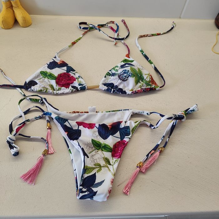 Продам купальник s новый