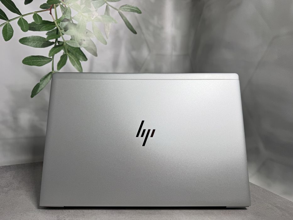 HP EliteBook 755 G5 / Ryzen 5 2500U / 8GB RAM / 256GB SSD / FHD 15.6"