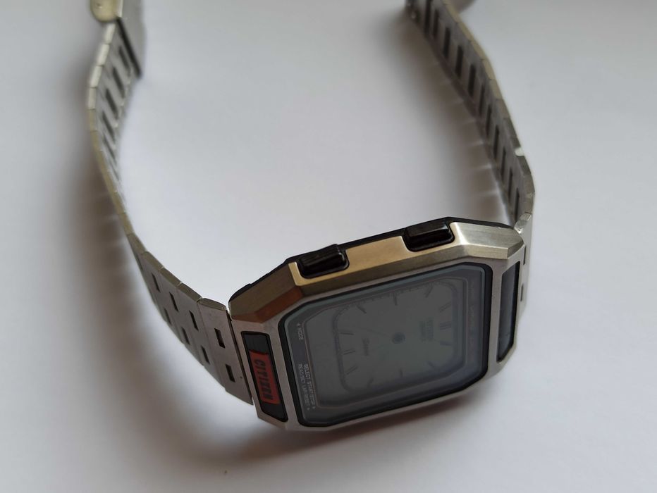 Citizen LCD vintage.
