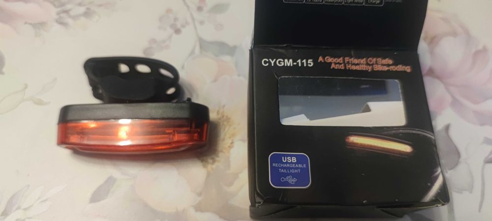Lampa tył RED LED COB,3h, Micro-usb, ładowanie,5x2cm,1szt, rower MTB