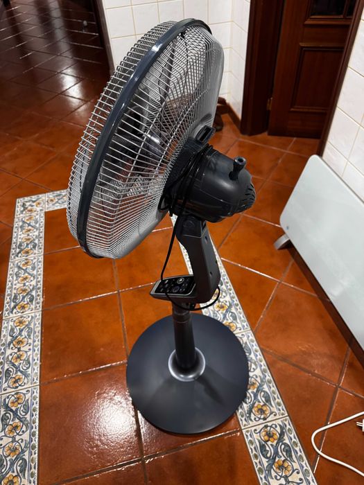 Ventoinha de Pé Rowenta Turbo Silence Extreme 70W - Como Nova