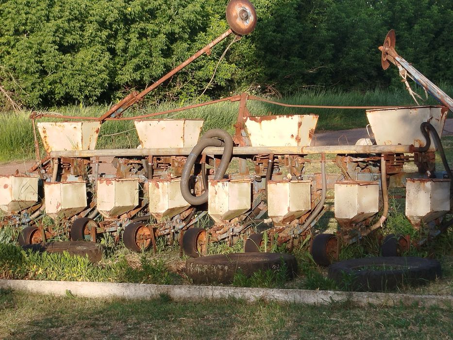 Продам сельхоз техніку.