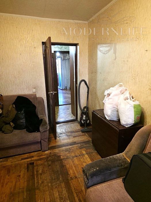 Продаж 4к квартири вул. Братиславська 13