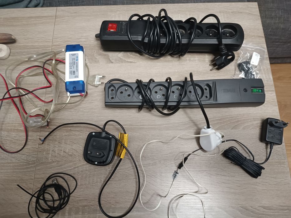 Kable przewody USB, HDMI, ethernet, zasilacz 12V 230V