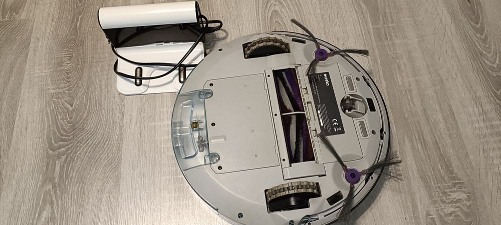 Robot  myjąco-sprzątający EUREKA