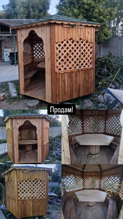 Бесідка з дерева