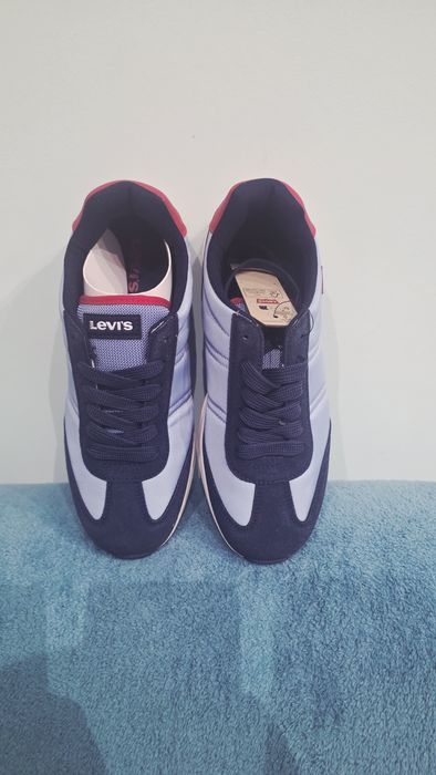 Sapatilhas / Tênis Levi's Novos com Etiqueta - Tamanho 38